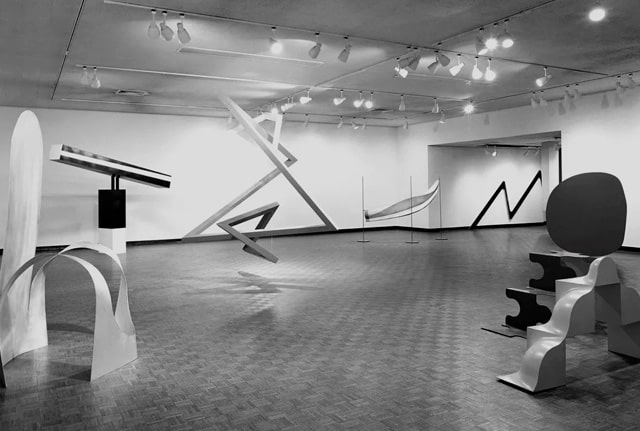 Exposición minimalista
